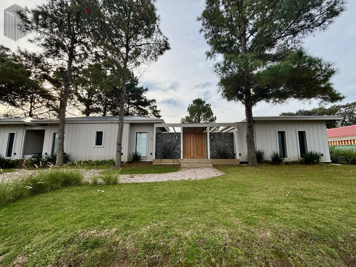 Casa en venta de 4 dormitorios en la Barra, Barrio Don Miguel