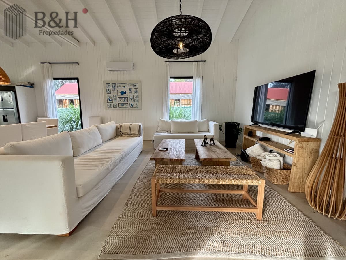 Casa en venta de 4 dormitorios en la Barra, Barrio Don Miguel
