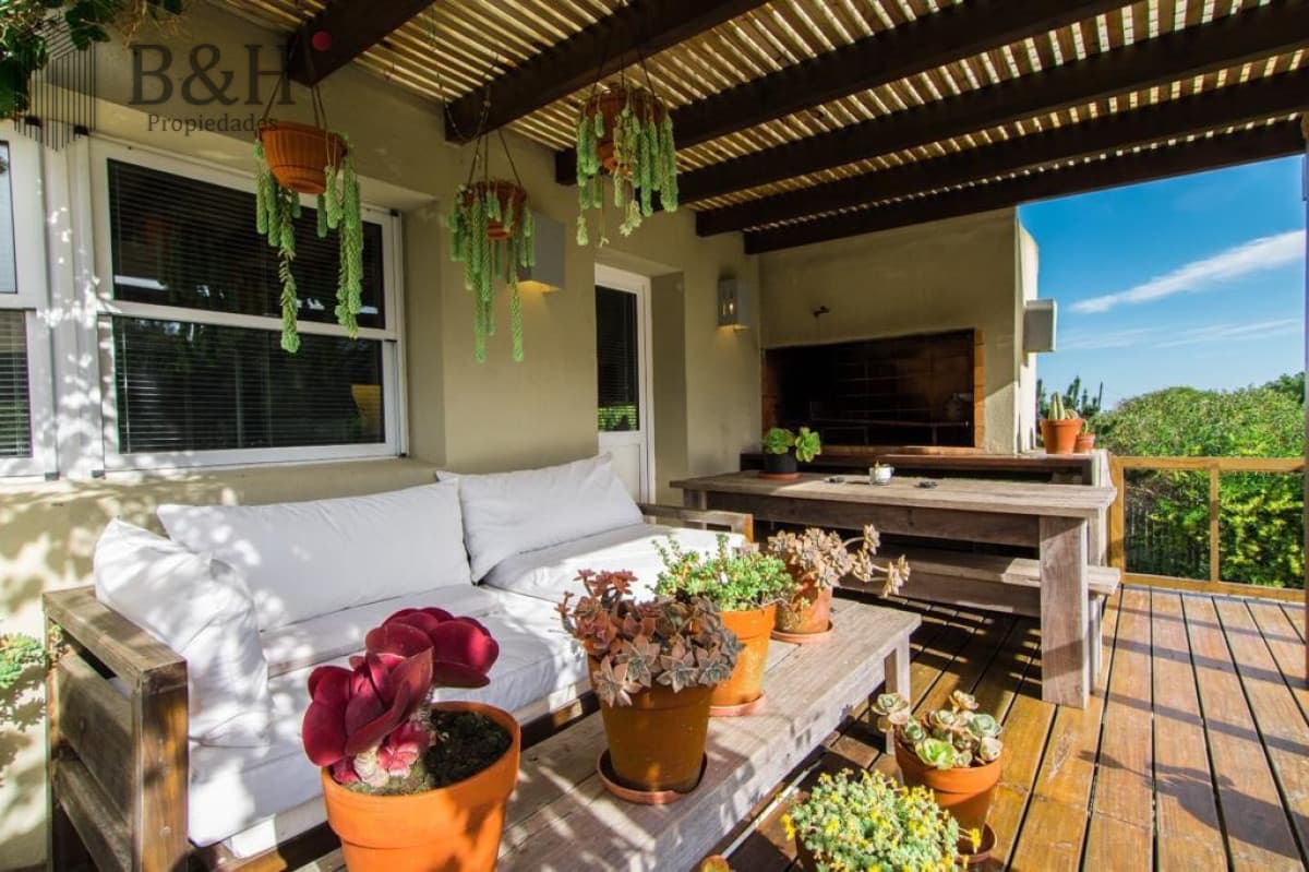 Espectacular Casa frente al mar en Santa Monica! En venta y alquiler temporal.