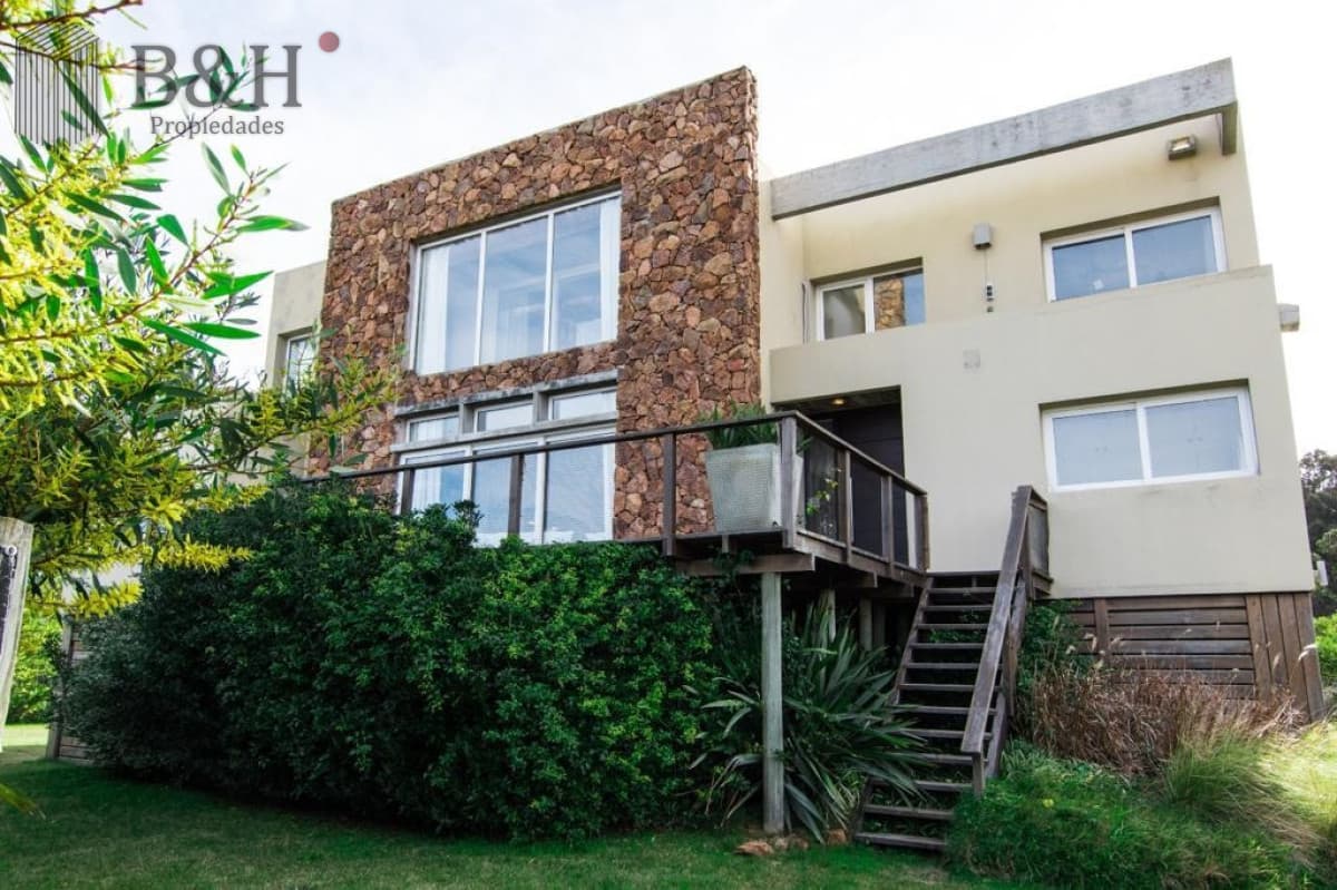 Espectacular Casa frente al mar en Santa Monica! En venta y alquiler temporal.