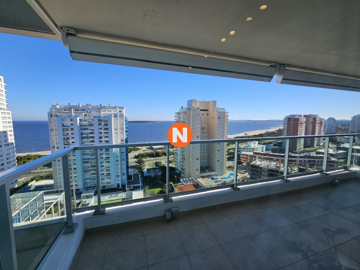 Venta apartamento de 2 dormitorios en playa Mansa, Gala Towe ...