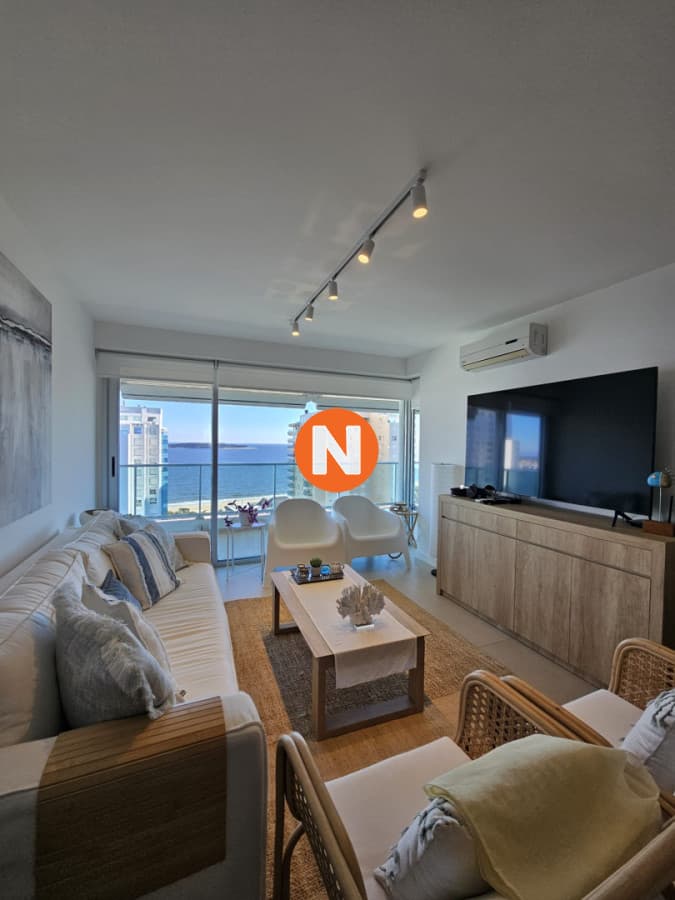 Venta apartamento de 2 dormitorios en playa Mansa, Gala Towe ...