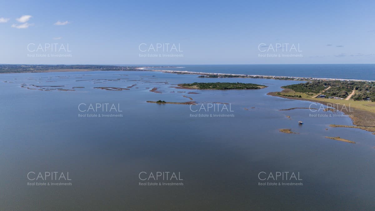 Chacra de 5 has. en venta en Jose Ignacio, con costa de laguna