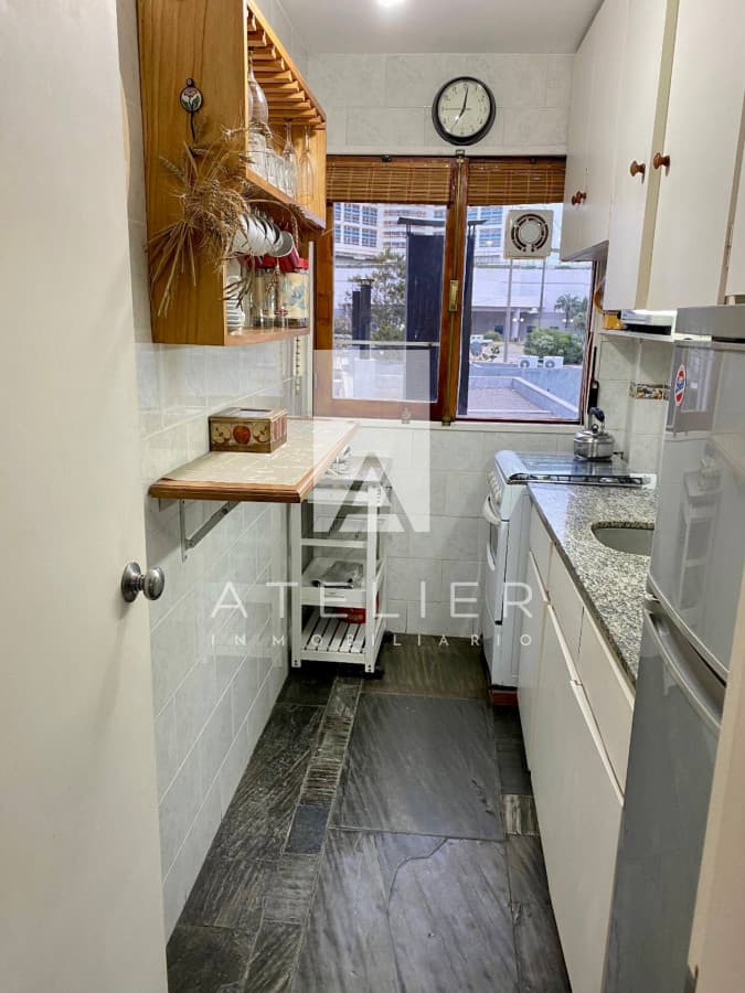 Apartamento de 2 dormitorios con 2 baños, terraza y cochera. Aidy Grill!