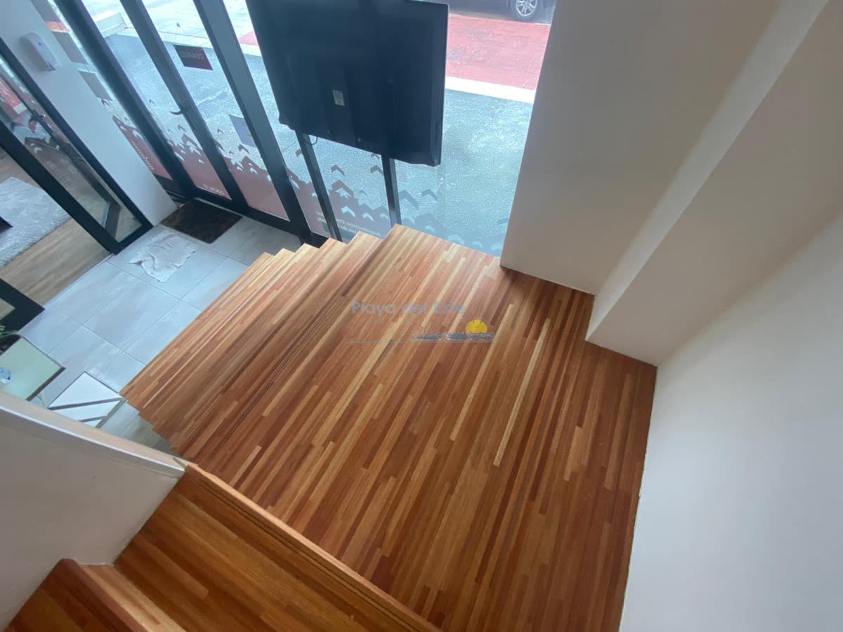 Gran Local Comercial Península - Inmobiliaria Playa del Este