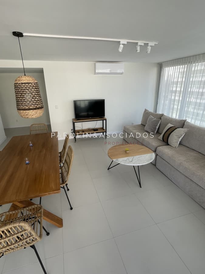 Departamento en Venta de 2 dormitorios en Edificio Saint Honore, Punta del Este