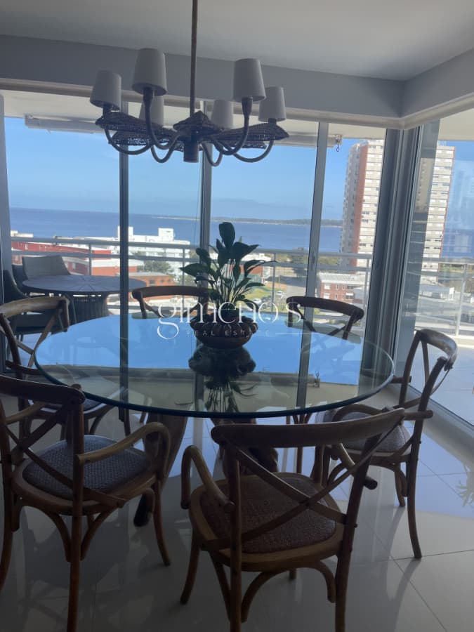 Venta de Apartamento 3 Suites - Playa Mansa -