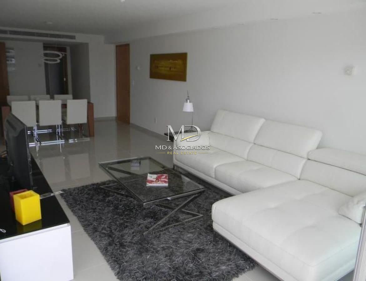 Muy lindo apartamento con vista al mar