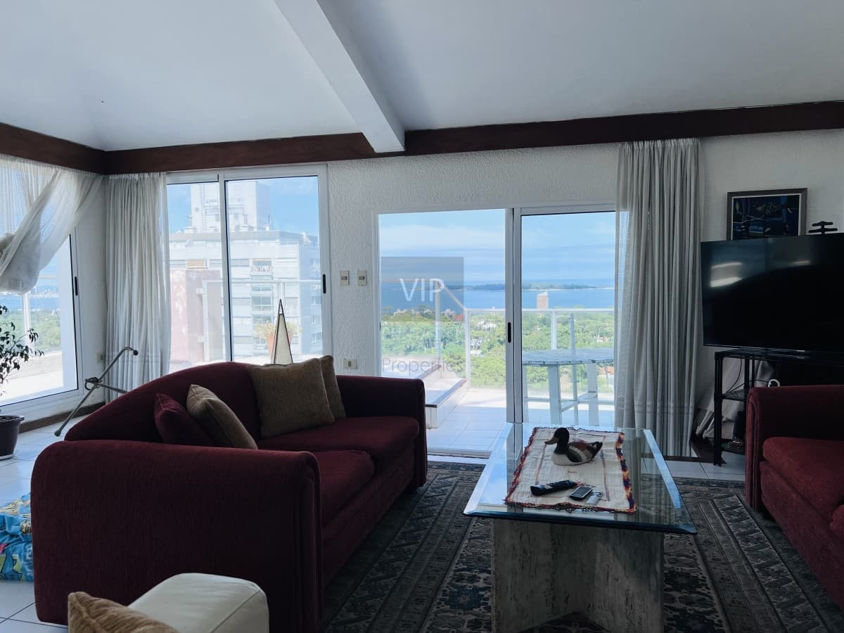 Penthouse en venta en Punta del Este con vista