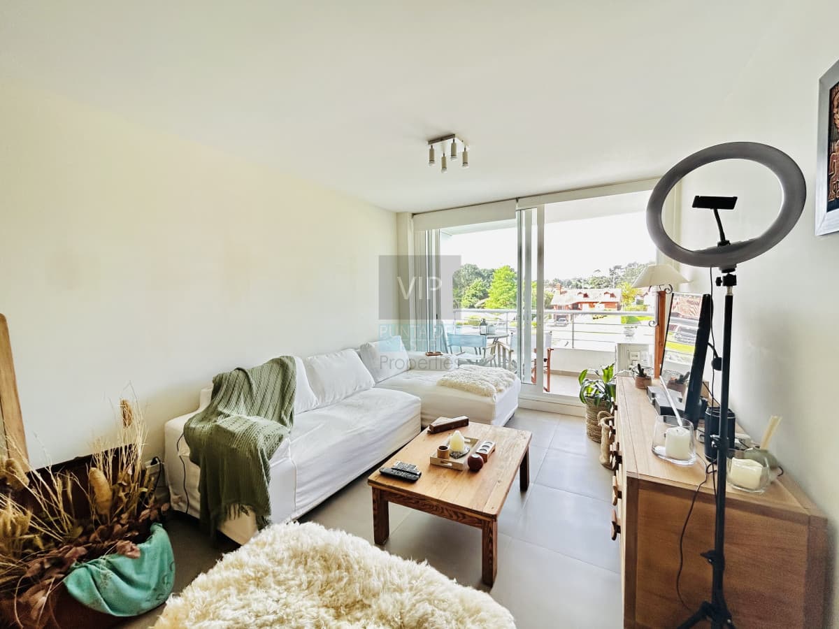 Apartamento 1 dormitorio y 2 baños con balcón Roosevelt - Punta del Este