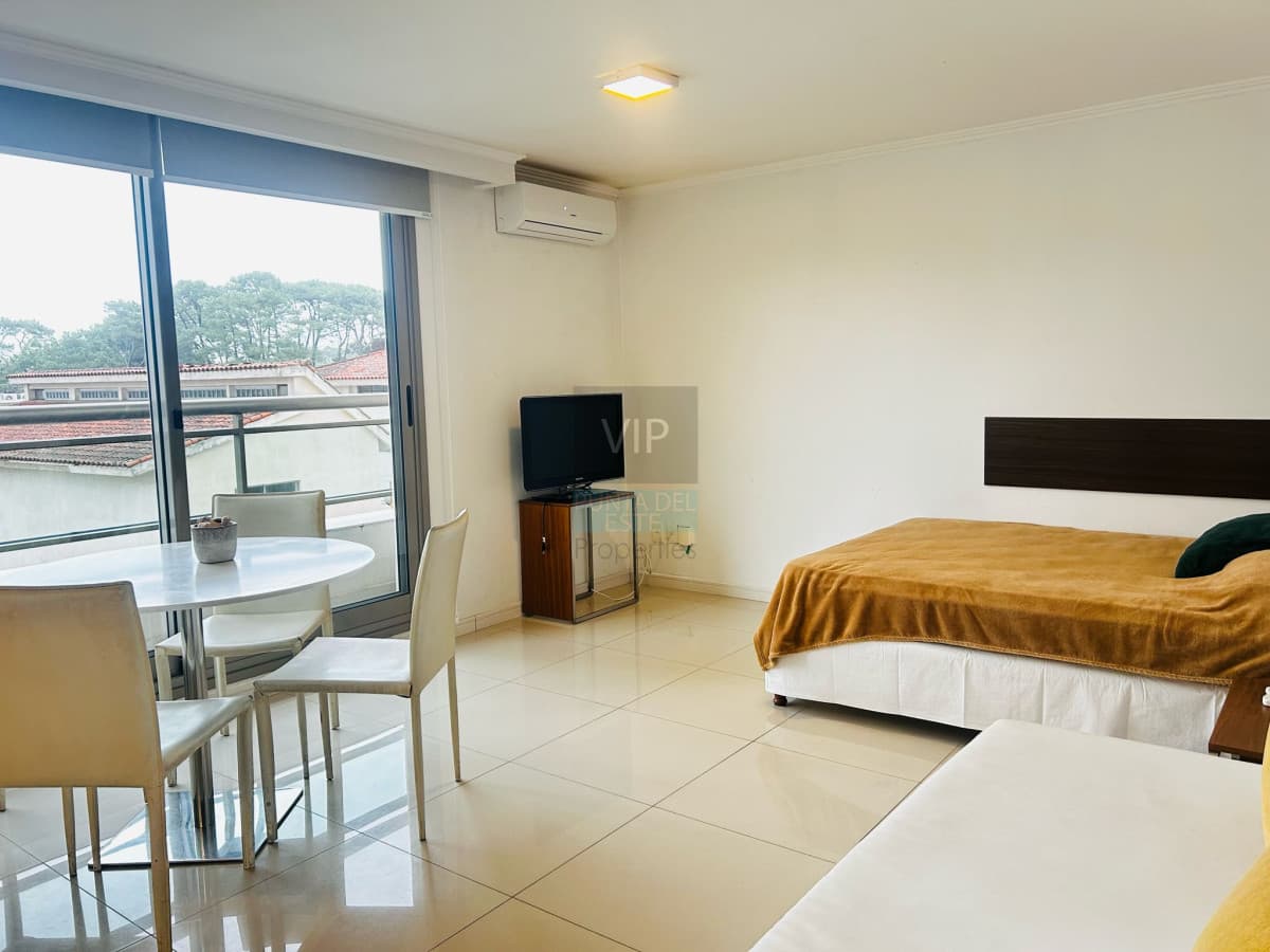 Venta Monoambiente Punta del Este Con servicios