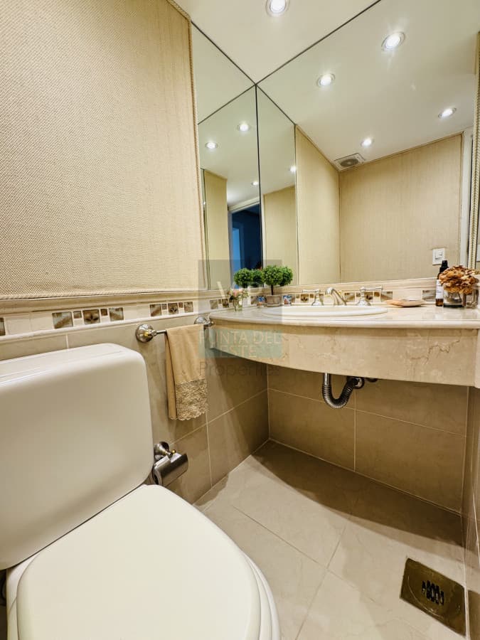 Venta Apartamento Piso Alto 3 dormitorios Con Vista