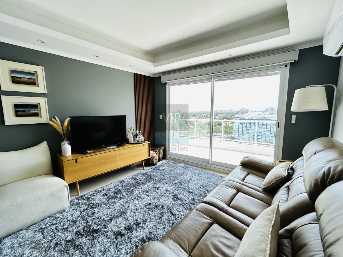 Venta de Penthouse de 3 dormitorios con vista al mar en Aidy grill - Punta del Este