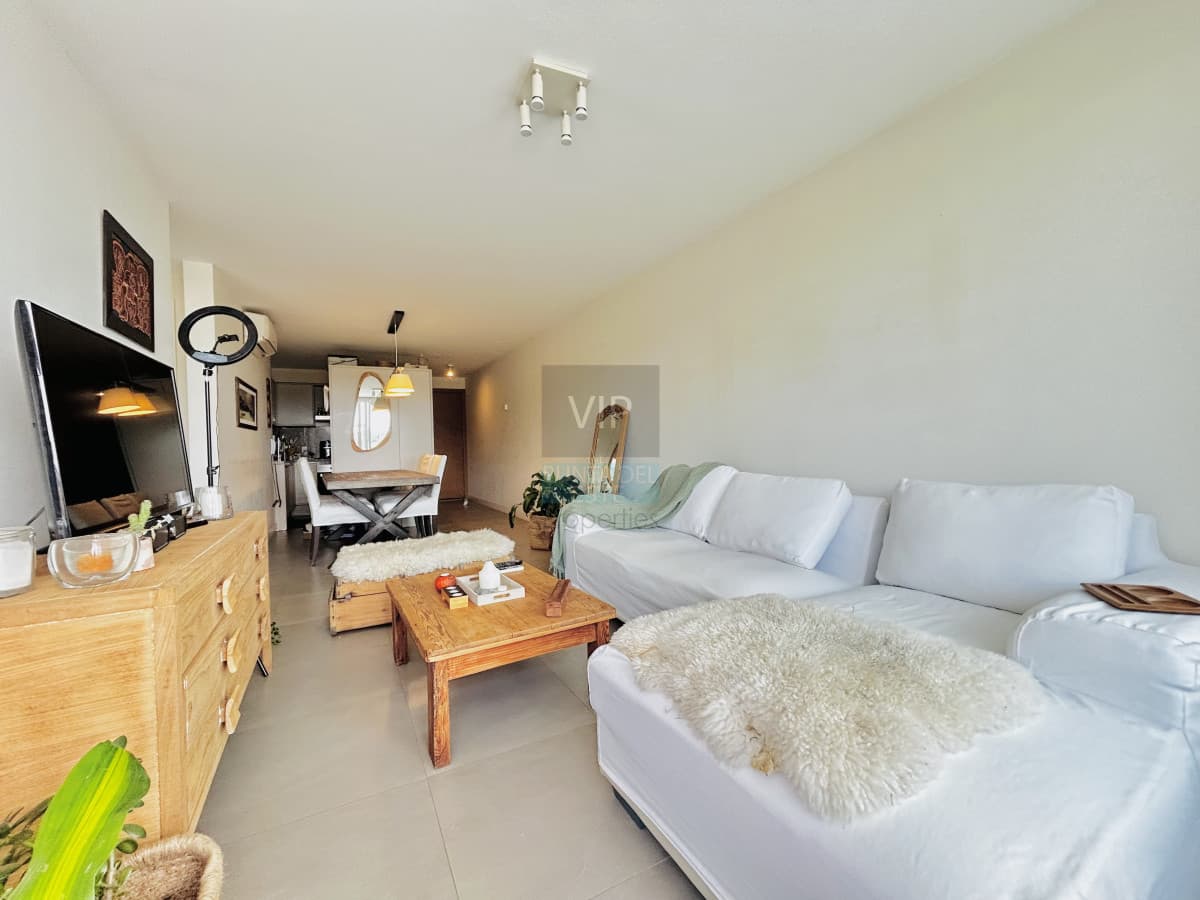 Apartamento 1 dormitorio y 2 baños con balcón Roosevelt - Punta del Este