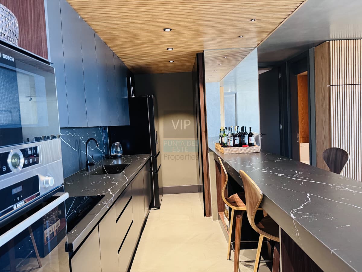 Apartamento 2 dormitorios con vista y parrillero en Punta Ballena