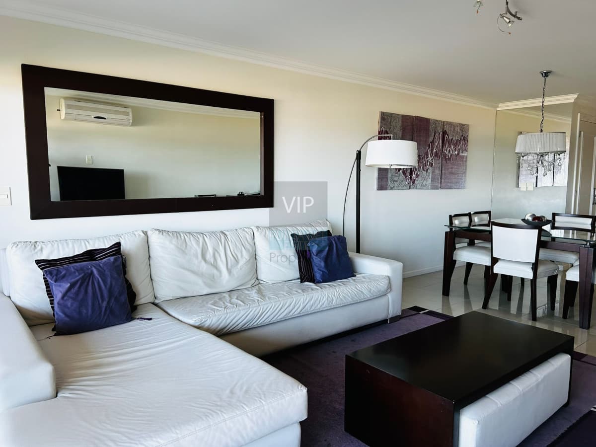Alquiler apartamento de 3 dormitorios con vista al mar playa brava - Punta del Este