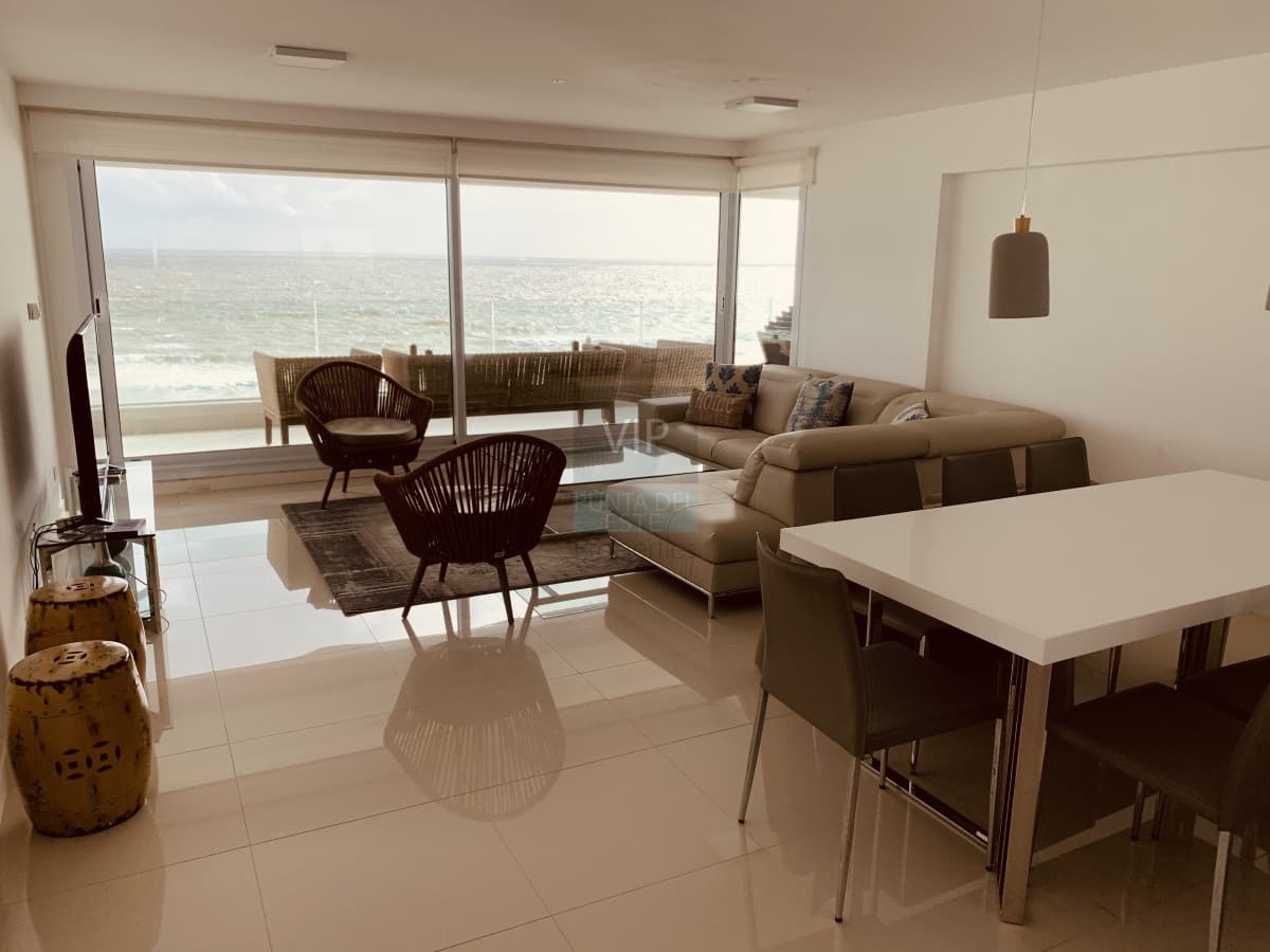 Penthouse de 3 dormitorios en playa mansa