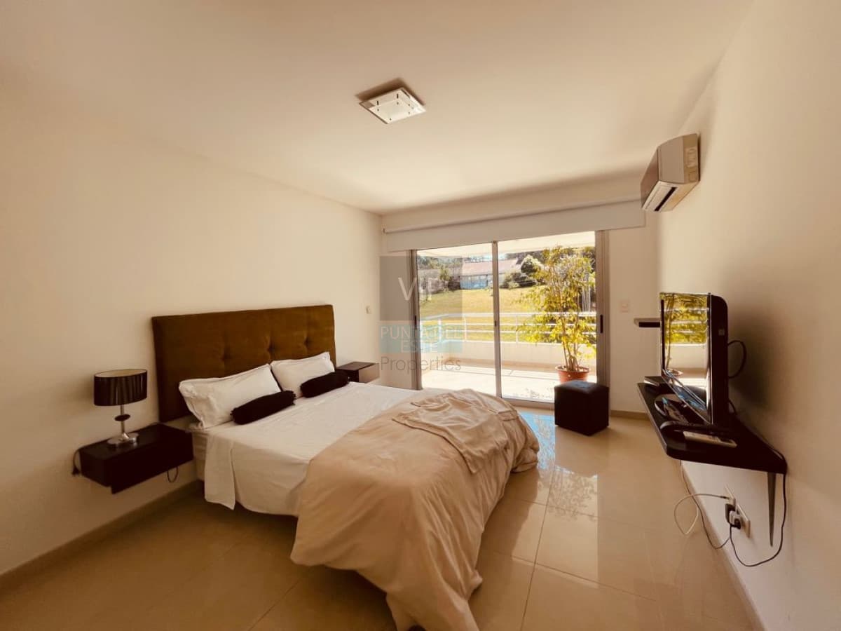 Vendo hermoso departamento de 1 dormitorio con balcón