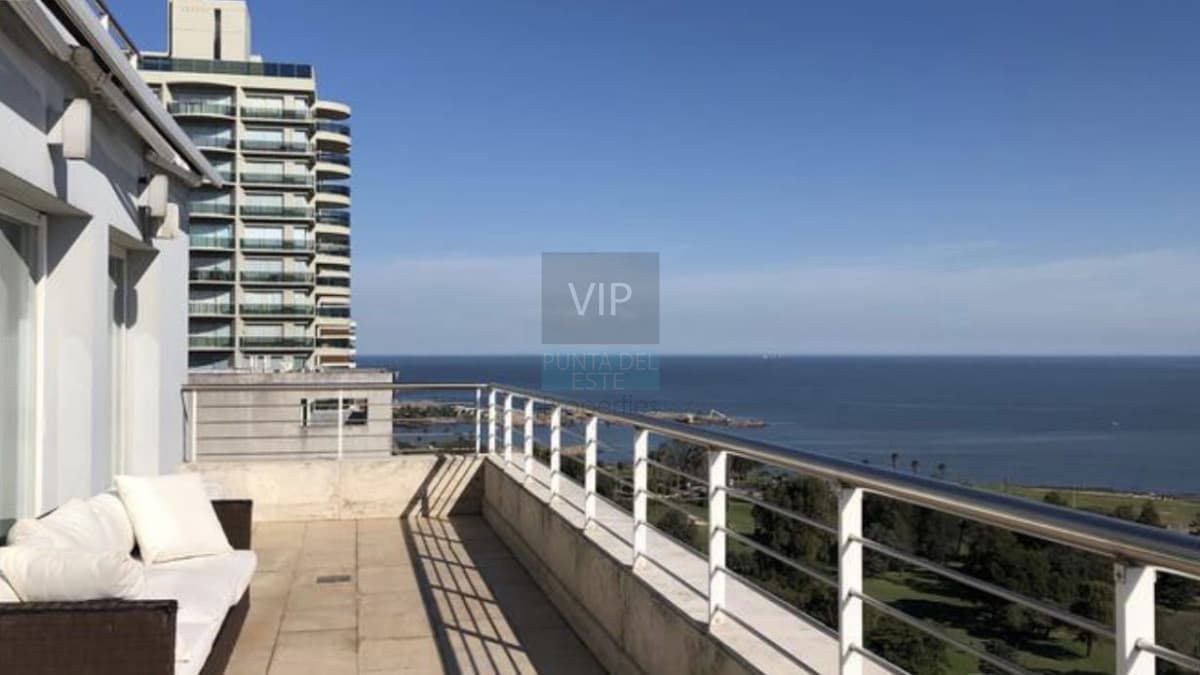 Venta Triplex 5 dormitorios Punta Carretas