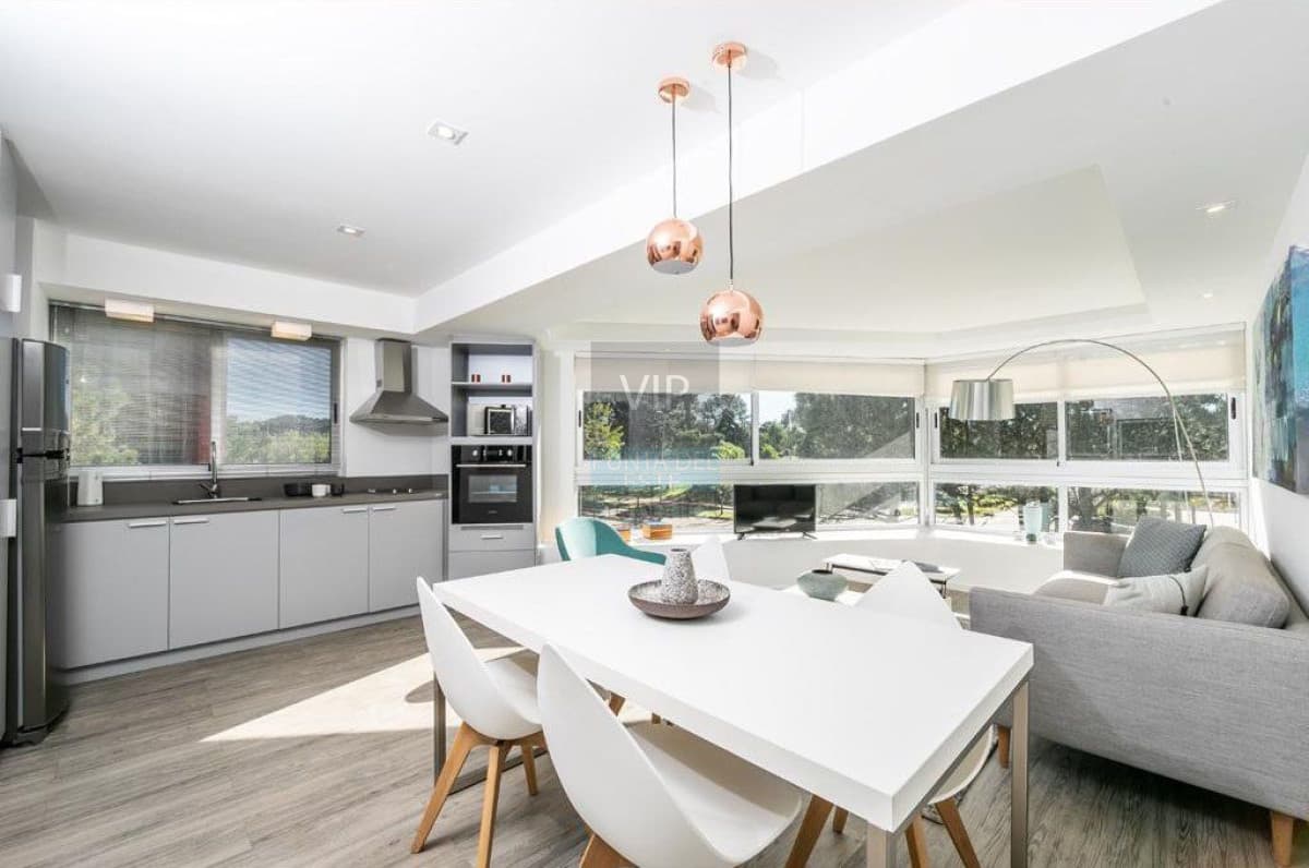 Venta apartamentos de 1 dormitorio con terraza y cochera Punta del Este