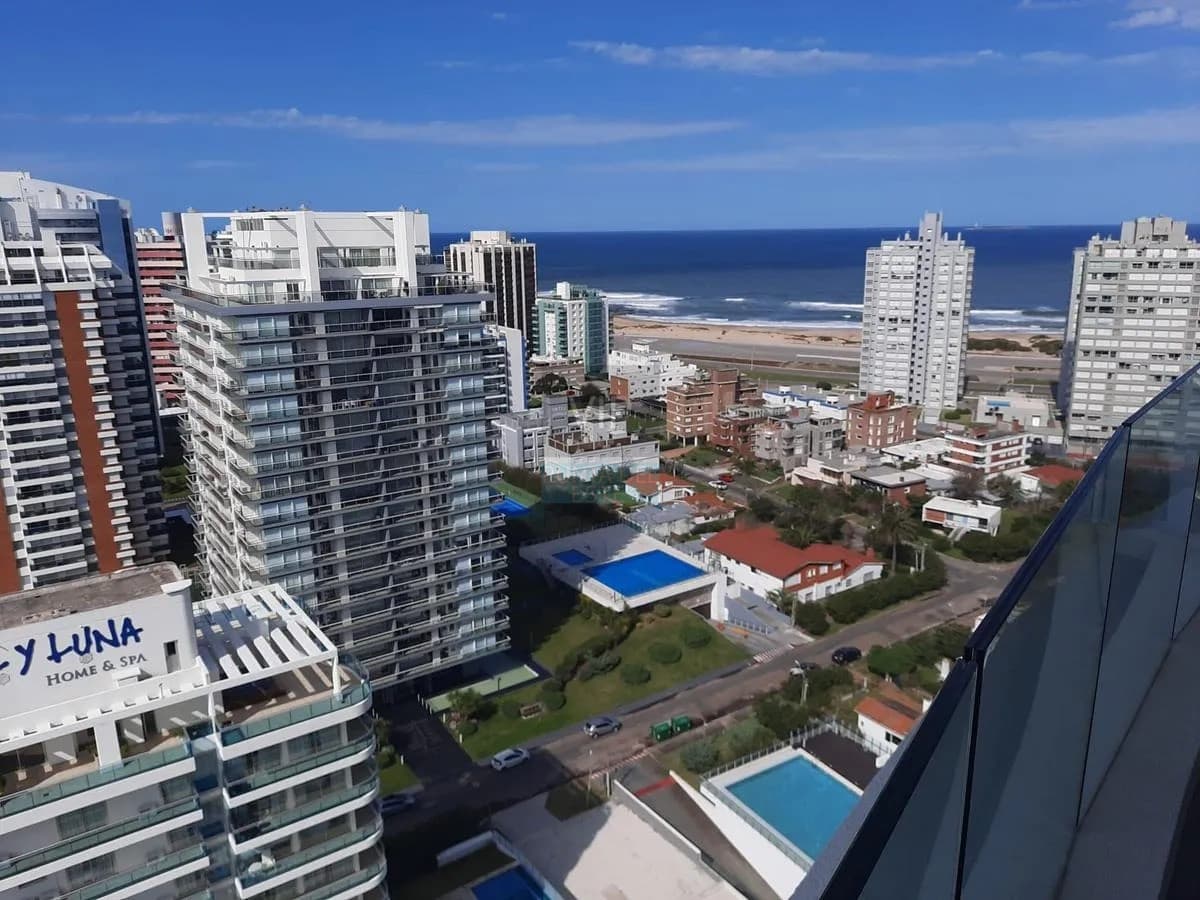 Alquilo departamento de 3 suites con vista al mar