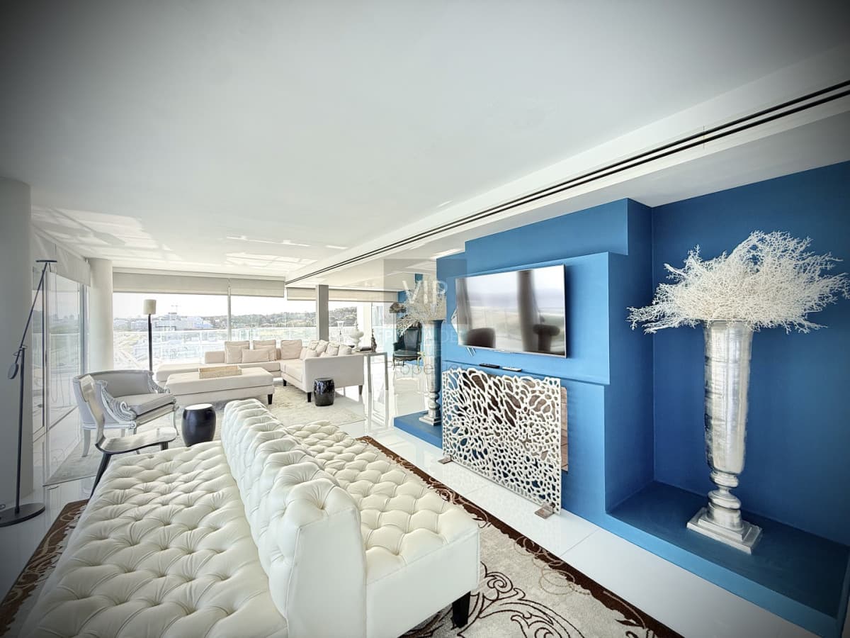 Penthouse exclusivo en Edificio Mythos | Vista plena al mar