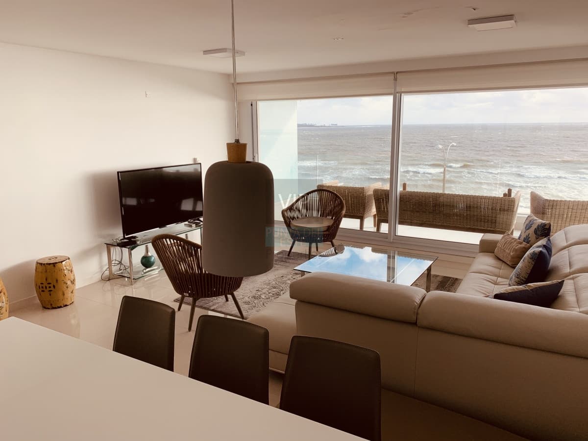 Penthouse de 3 dormitorios en playa mansa
