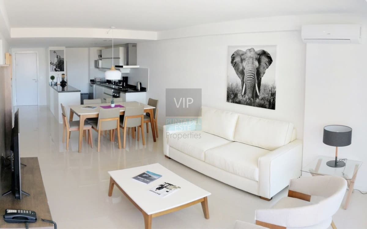 Venta apartamento 2 dormitorios con vista al mar Aidy grill Punta del Este