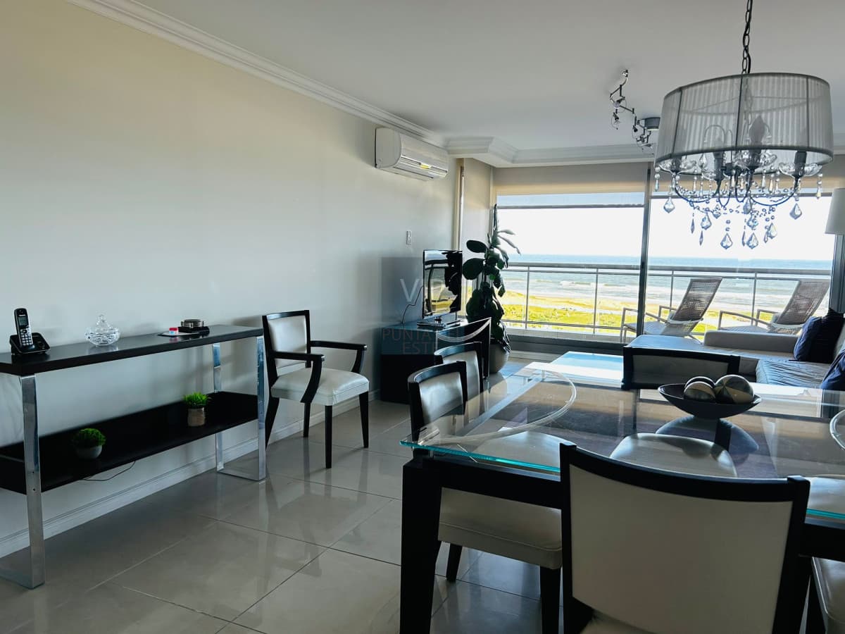 Alquiler apartamento de 3 dormitorios con vista al mar playa brava - Punta del Este
