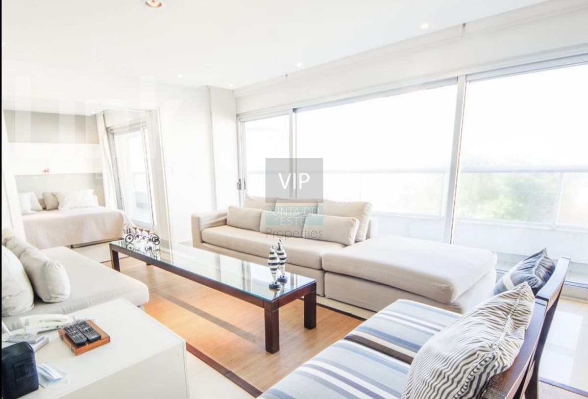 Apartamento de 3 dormitorios en Aidy Grill - Punta del Este