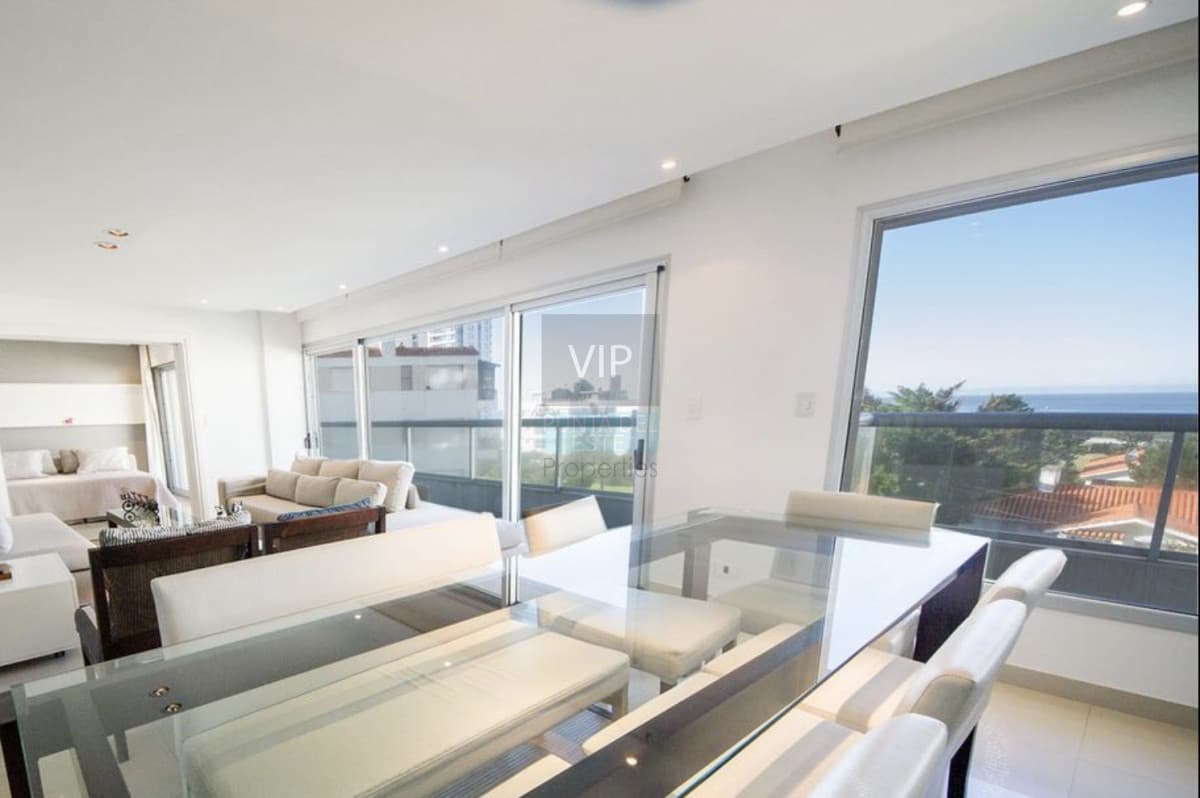 Apartamento de 3 dormitorios en Aidy Grill - Punta del Este