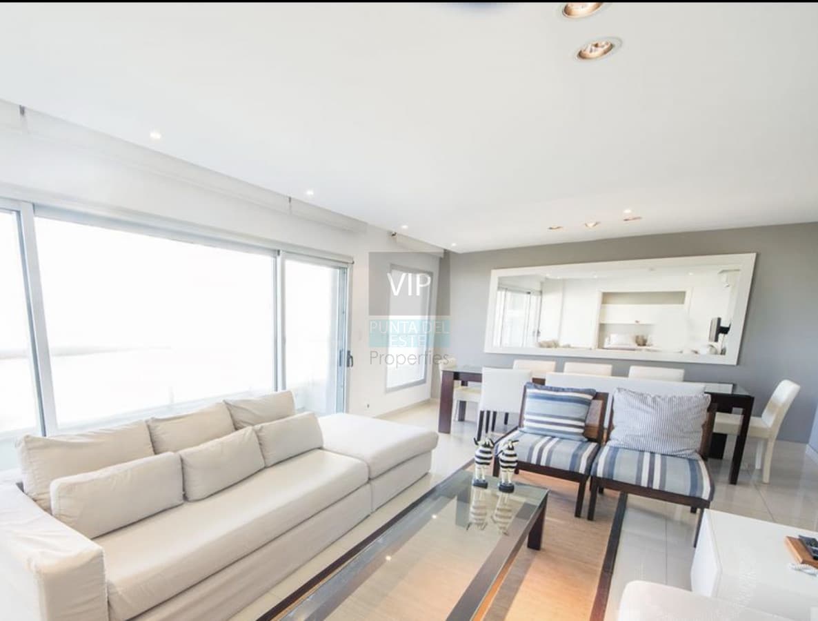 Apartamento de 3 dormitorios en Aidy Grill - Punta del Este