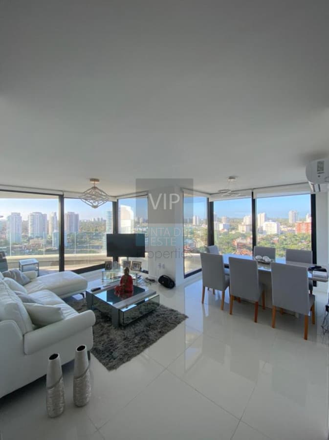 Alquilo departamento de 3 suites con vista al mar