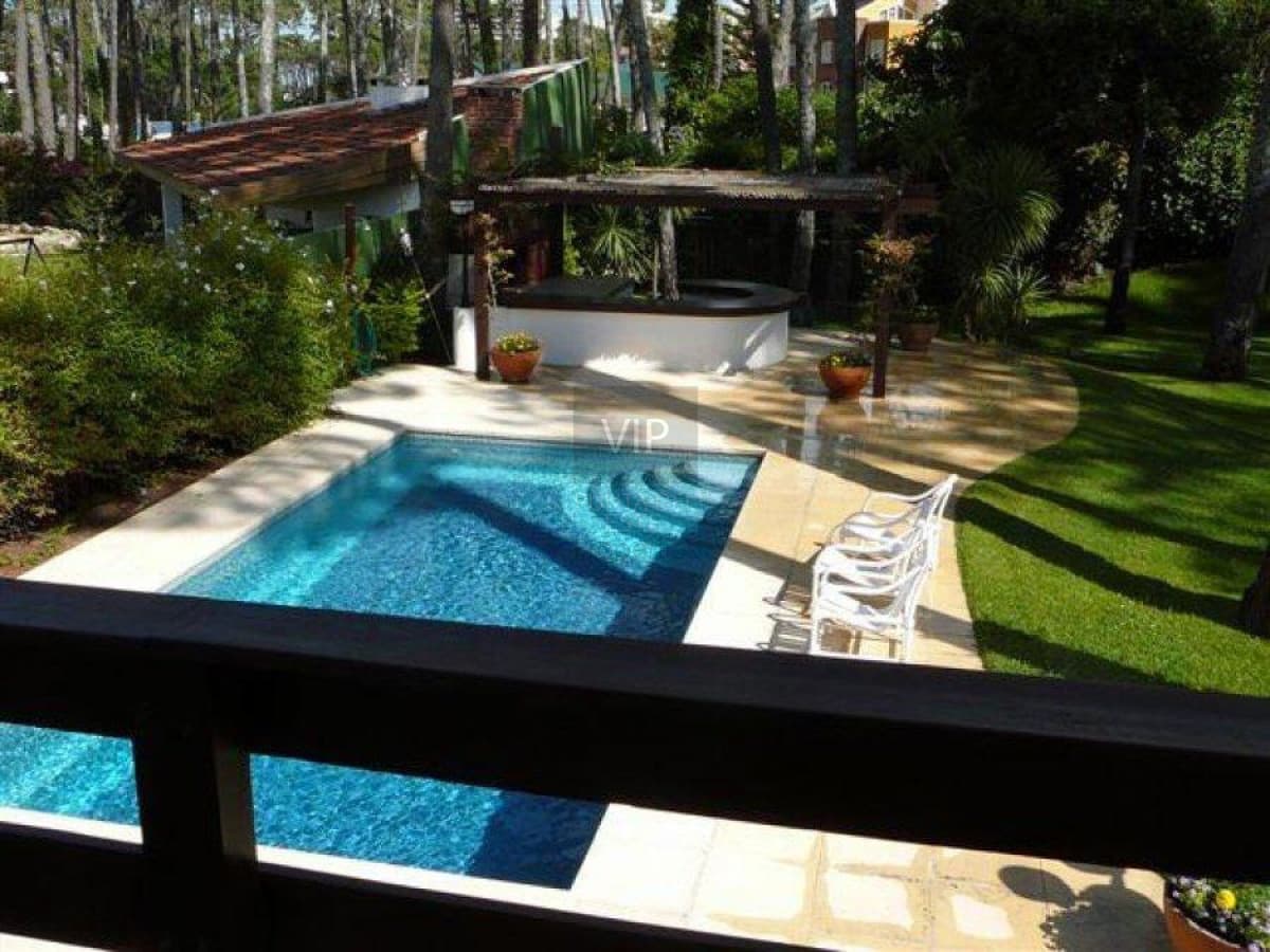 Venta casa de 4 dormitorios en Playa Mansa Punta del Este