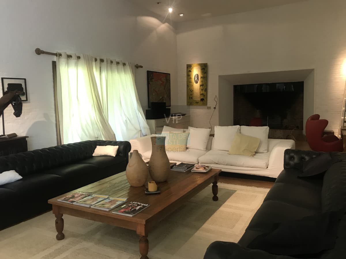 Vendo excepcional casa de 4 suites en el Golf