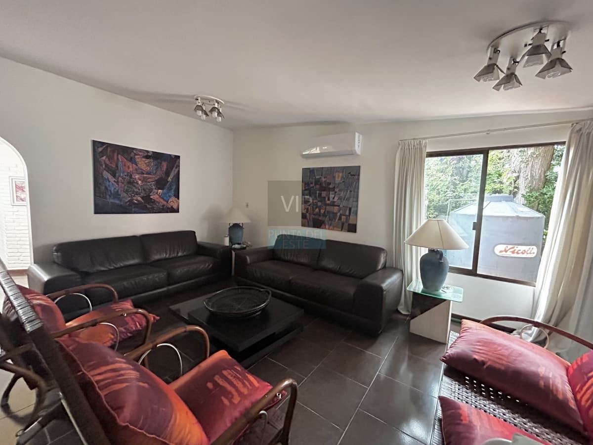 Casa de 5 dormitorios en playa mansa, Punta del Este