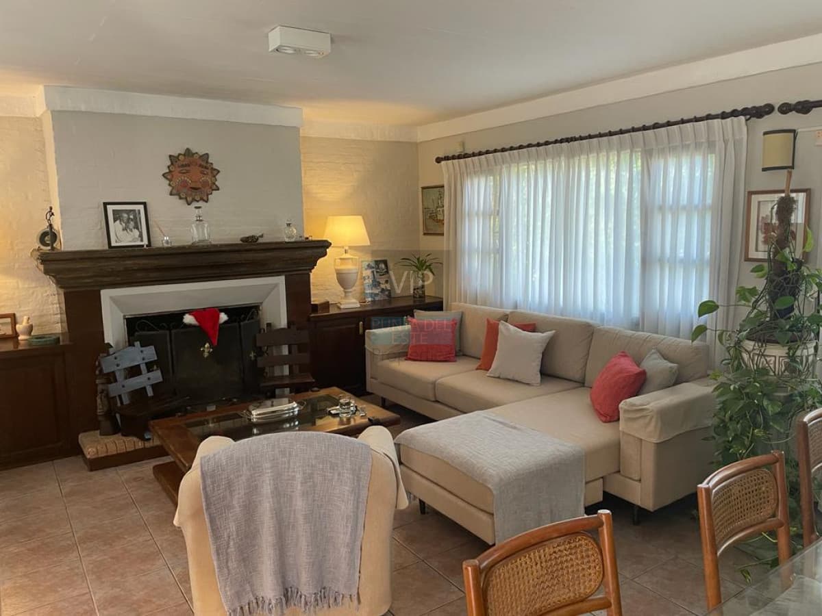 Venta Casa de 4 dormitorios  en Marly