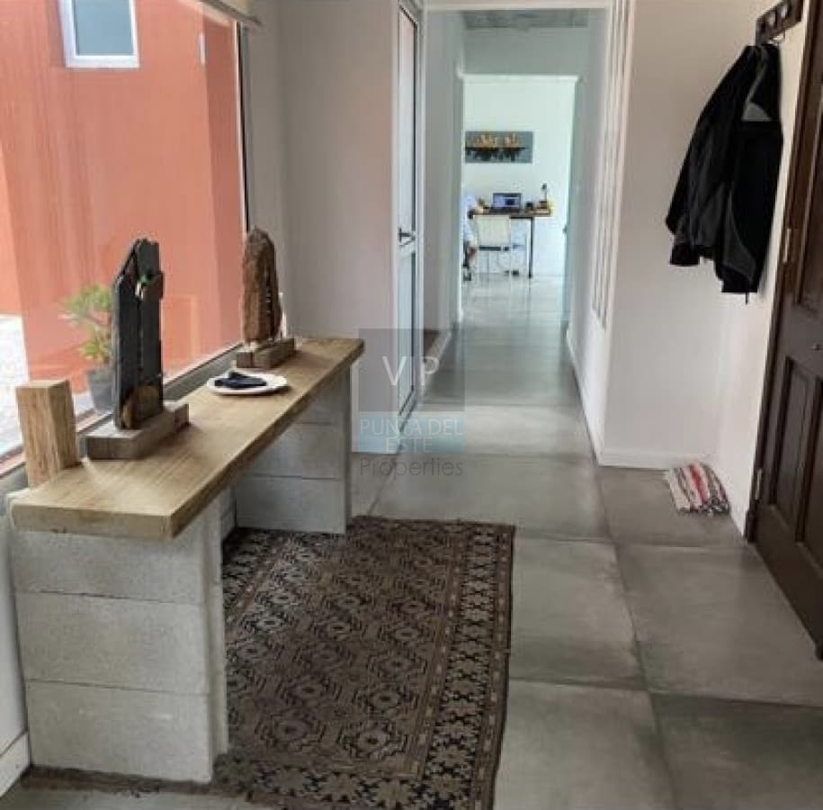 Vendo hermosa propiedad en Montoya de 3 suites con vista al mar