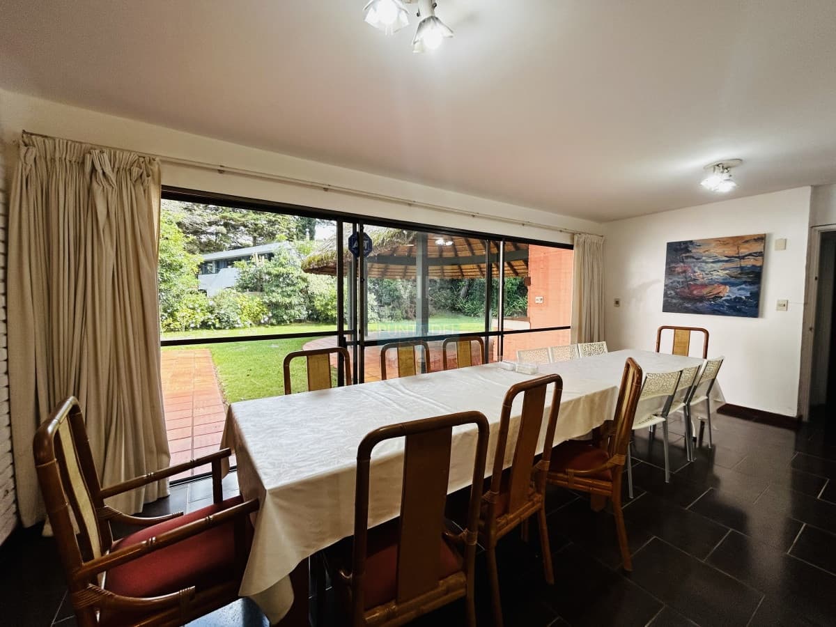 Casa de 5 dormitorios en playa mansa, Punta del Este