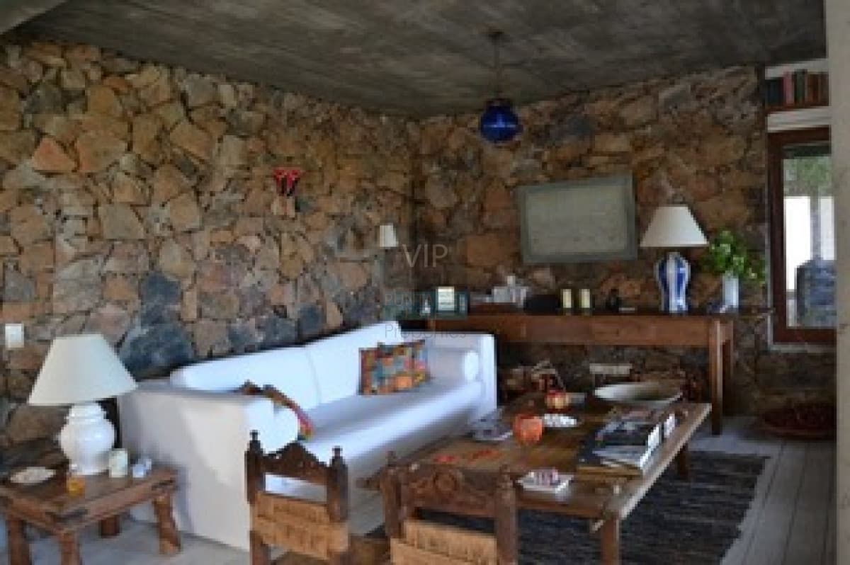 Venta casa 4 dormitorios Punta Piedras
