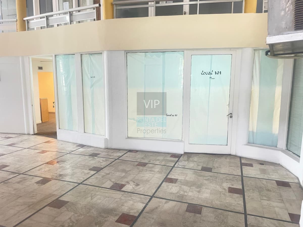 Venta Local en el centro de Maldonado