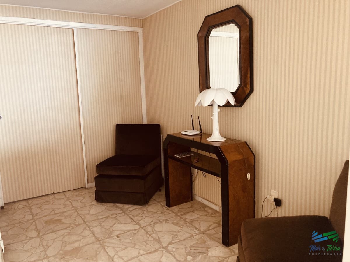 Vendo departamento de 3 dormitorios en importante edificio con vista al mar