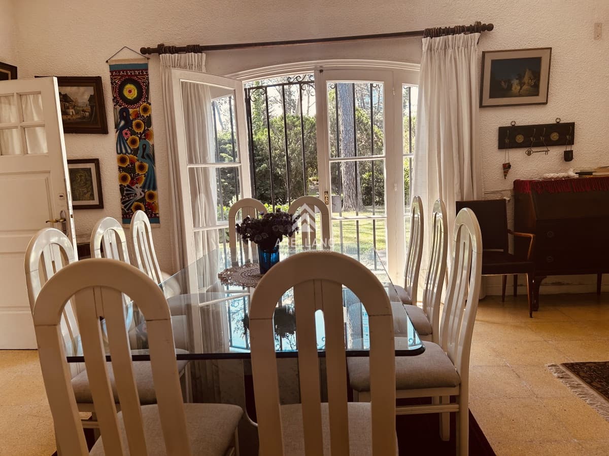 Casa ID.1736 - Venta casa de 5 dormitorios en Punta del Este