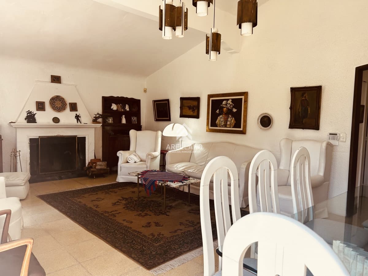 Casa ID.1736 - Venta casa de 5 dormitorios en Punta del Este