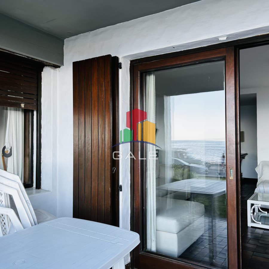 Apartamento frente al mar 4 dormitorios en Península