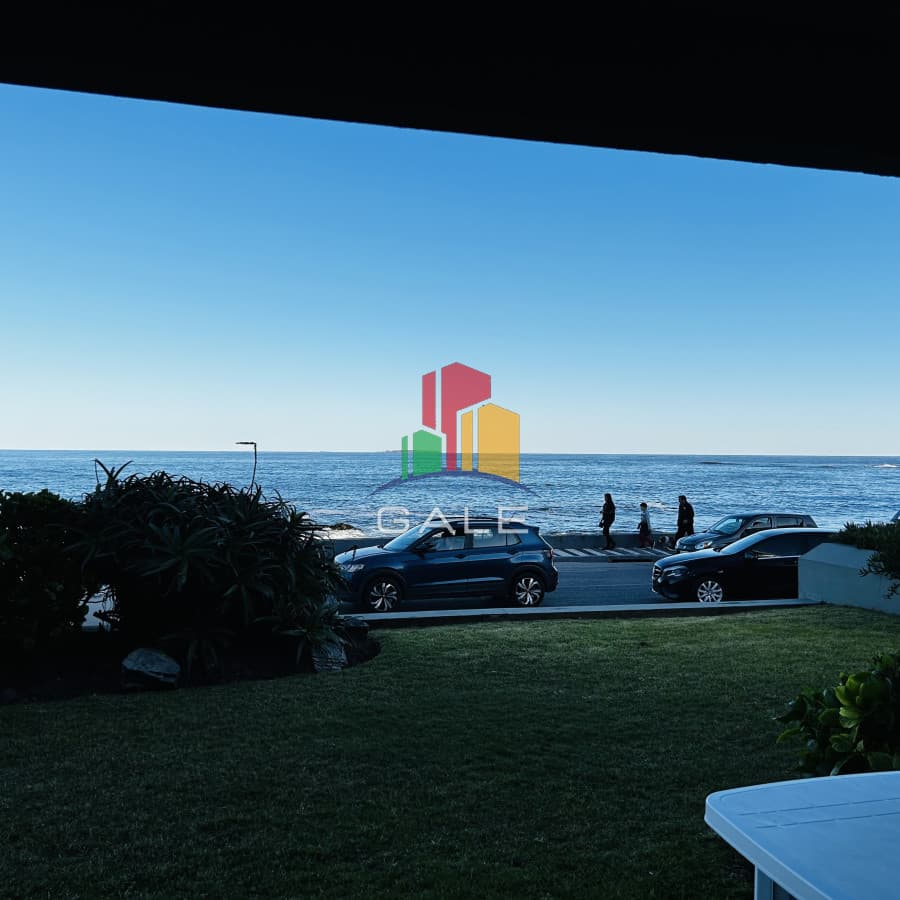 Apartamento frente al mar 4 dormitorios en Península