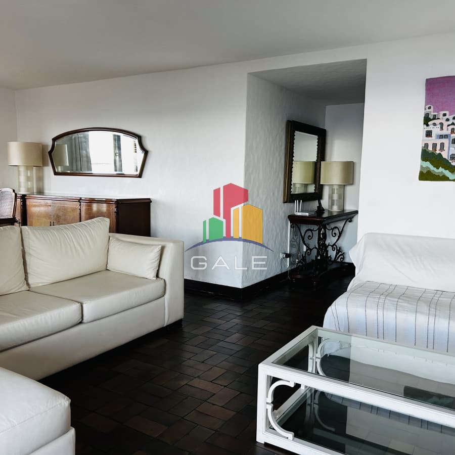 Apartamento frente al mar 4 dormitorios en Península