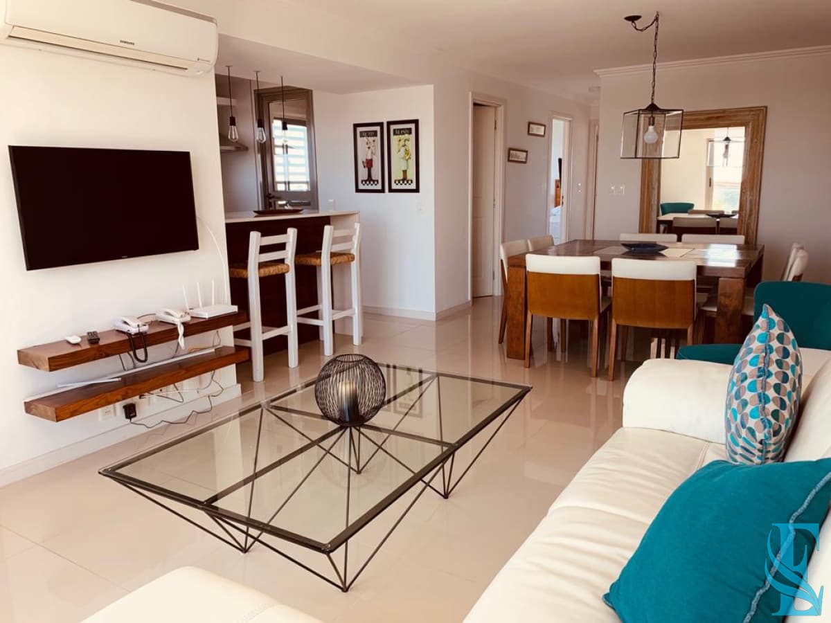 Venta apartamento 3 dormitorios Roosevlet