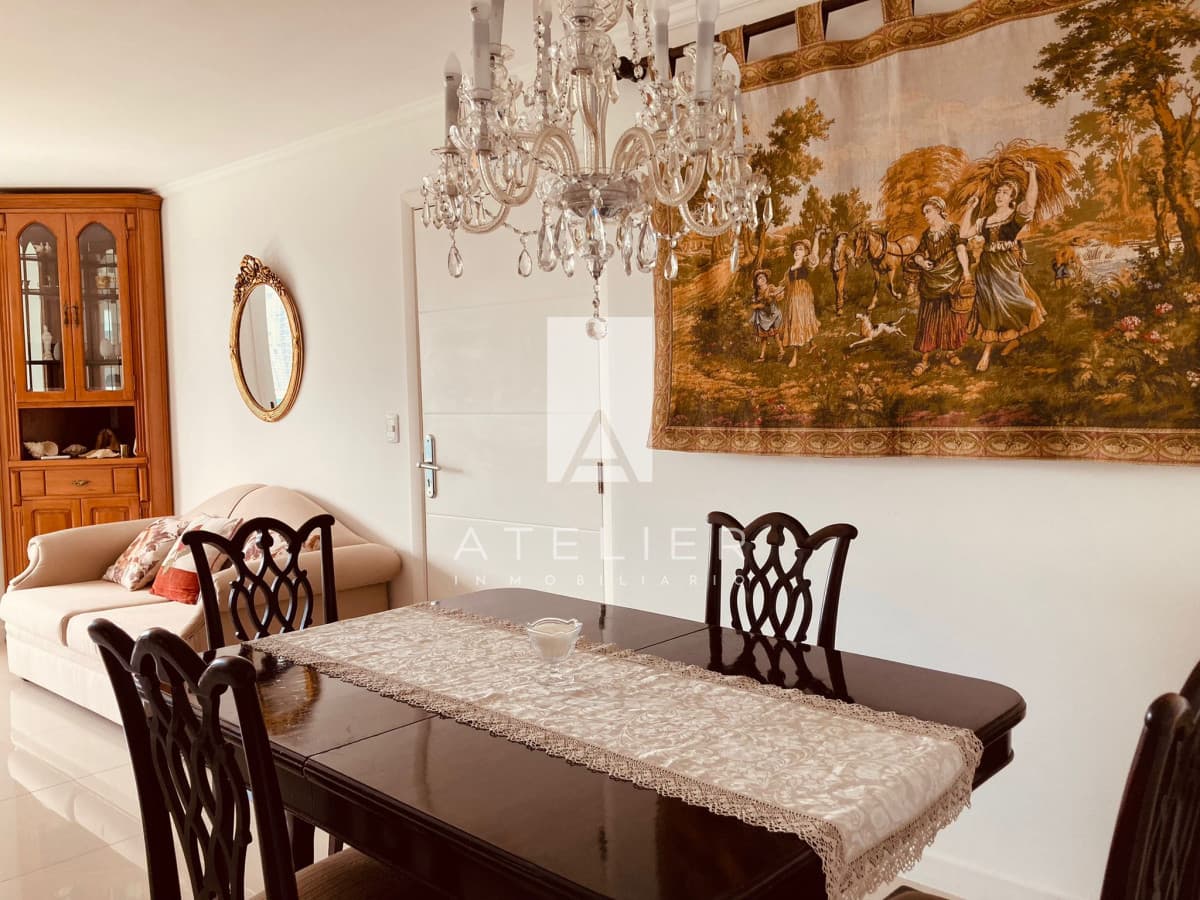 Vendo departamento de 2 dormitorios en Boulevard, cerca del mar y de los servicios