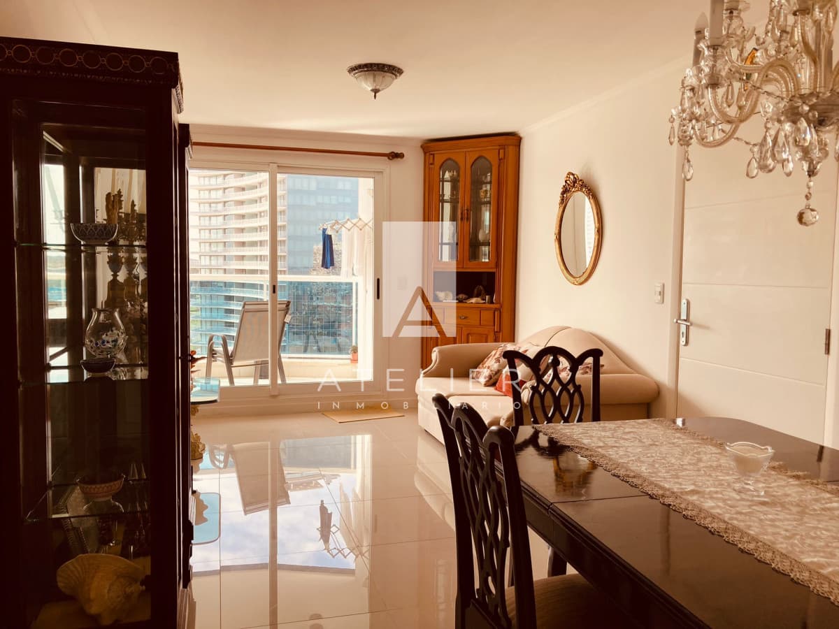 Vendo departamento de 2 dormitorios en Boulevard, cerca del mar y de los servicios